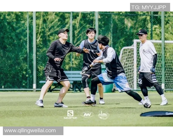 上海飞盘队与重庆飞盘队赛后复盘分析团队配合与战术执行的关键要素